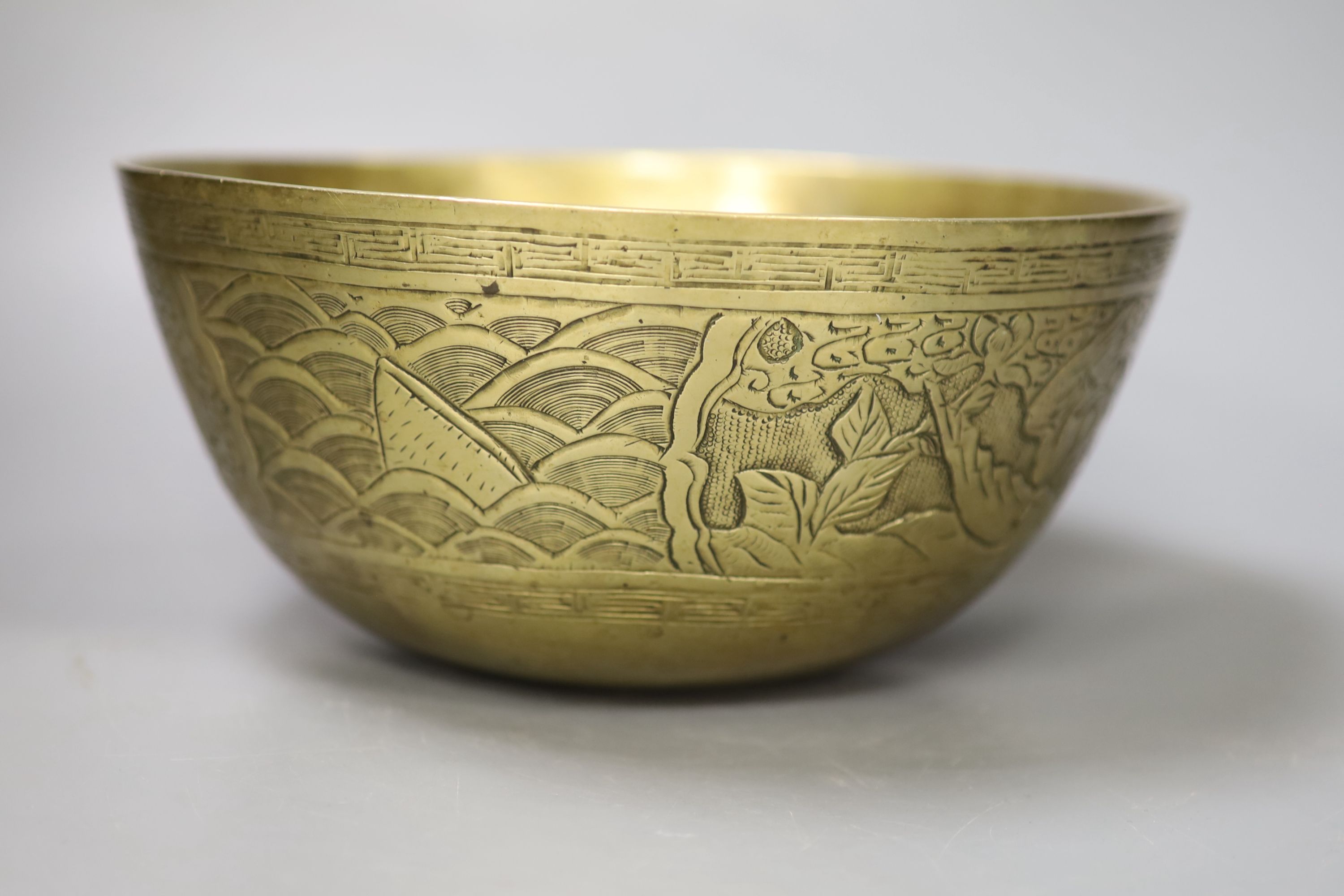 A Chinese bronze bowl, 25cm diameter